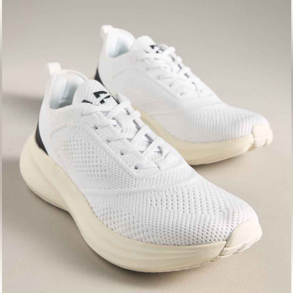 Brand New APL Techloom Dream Sneakers Size US 8/EU 39